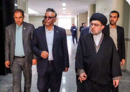 بازدید رئیس مرکز وکلای قوه قضاییه فارس از محل برگزاری آزمون وکالت
